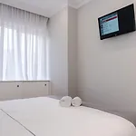 Feel Porto Downtown Apartments & Studios *