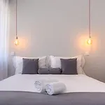 Feel Downtown & Apartmán *