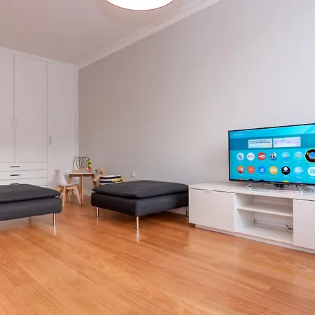 Apartament Feel Downtown & *