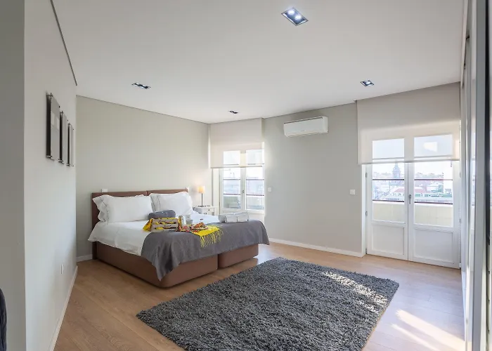 Feel Porto Downtown Apartments & Studios *