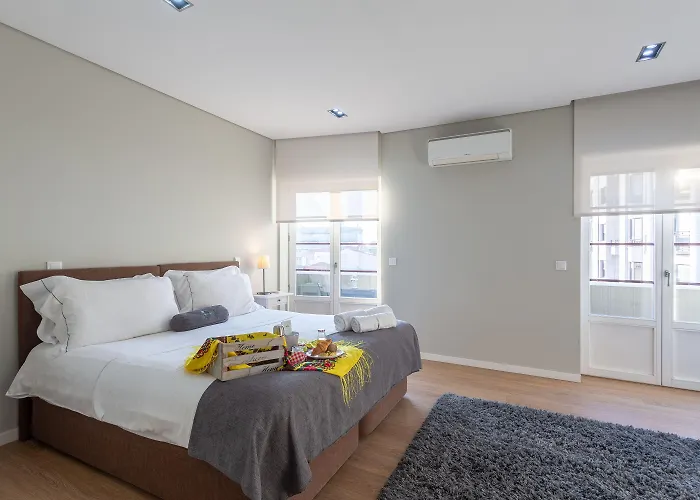 Feel Porto Downtown Apartments & Studios *