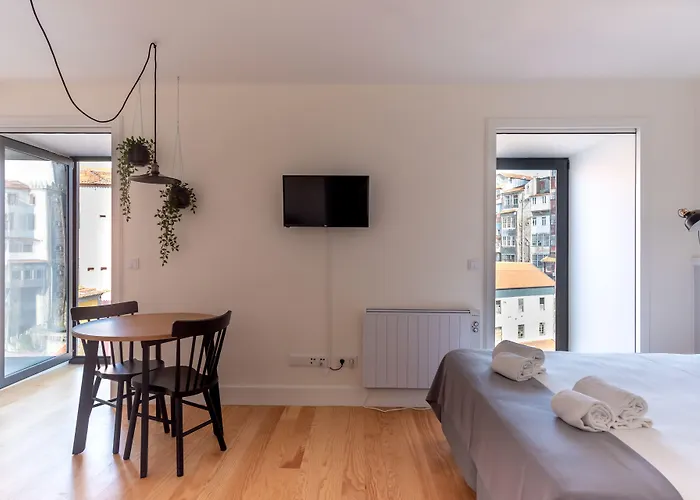 Feel Porto Downtown Apartments & Studios *