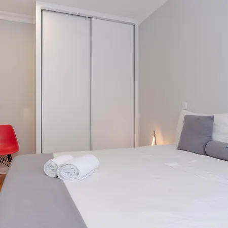 Feel Porto Downtown Apartments & Studios Apartment