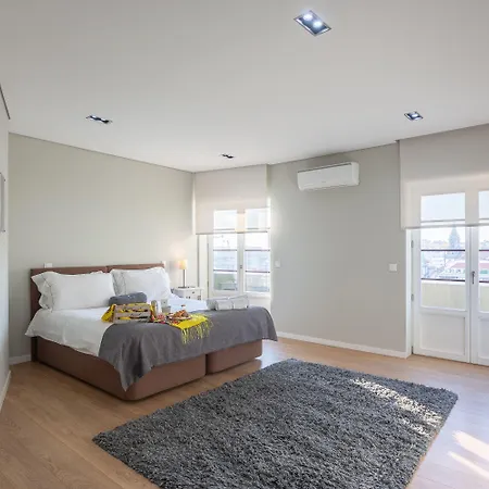 Feel Porto Downtown Apartments & Studios *