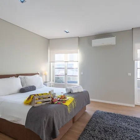 Feel Porto Downtown Apartments & Studios *