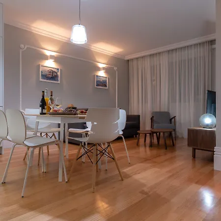 Feel Porto Downtown Apartments & Studios * Porto
