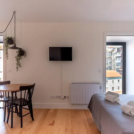 Feel Porto Downtown Apartments & Studios *