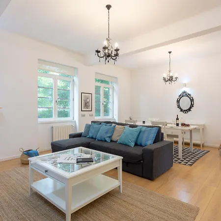 Feel Porto Downtown Apartments & Studios *