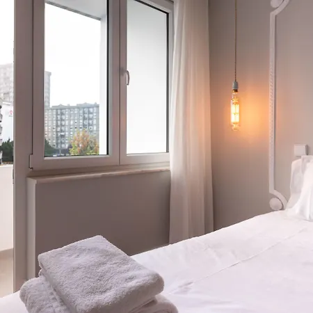 Feel Porto Downtown Apartments & Studios